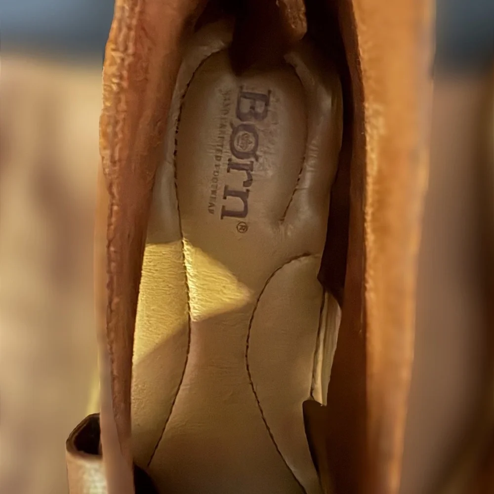 Born Tan Leather Women's Sandals - Picture 2 of 6